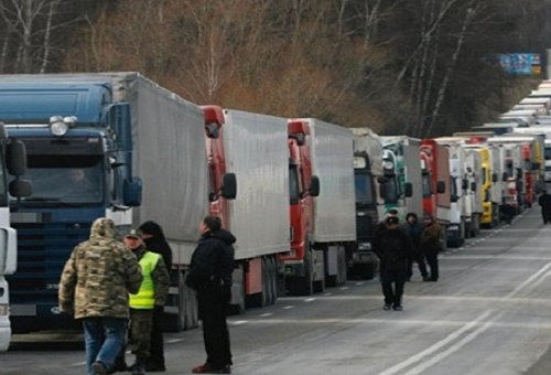 Транзитные грузы без опломбировки в Россию не пустят, а нарушителям пригрозят "драконовскими" штрафами