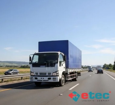 Грузоподъемность 3-5 тонн, предусматривает все виды погрузки. Предназначена для перевозки по городу и области